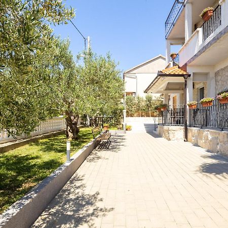 Apartment Iva Vrana  Экстерьер фото
